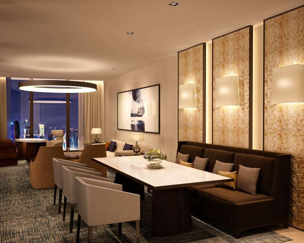 พาร์ค ไฮแอท โดฮา Hotel ห้อง รูปภาพ The interior of a suite at the Ritz-Carlton, Dubai