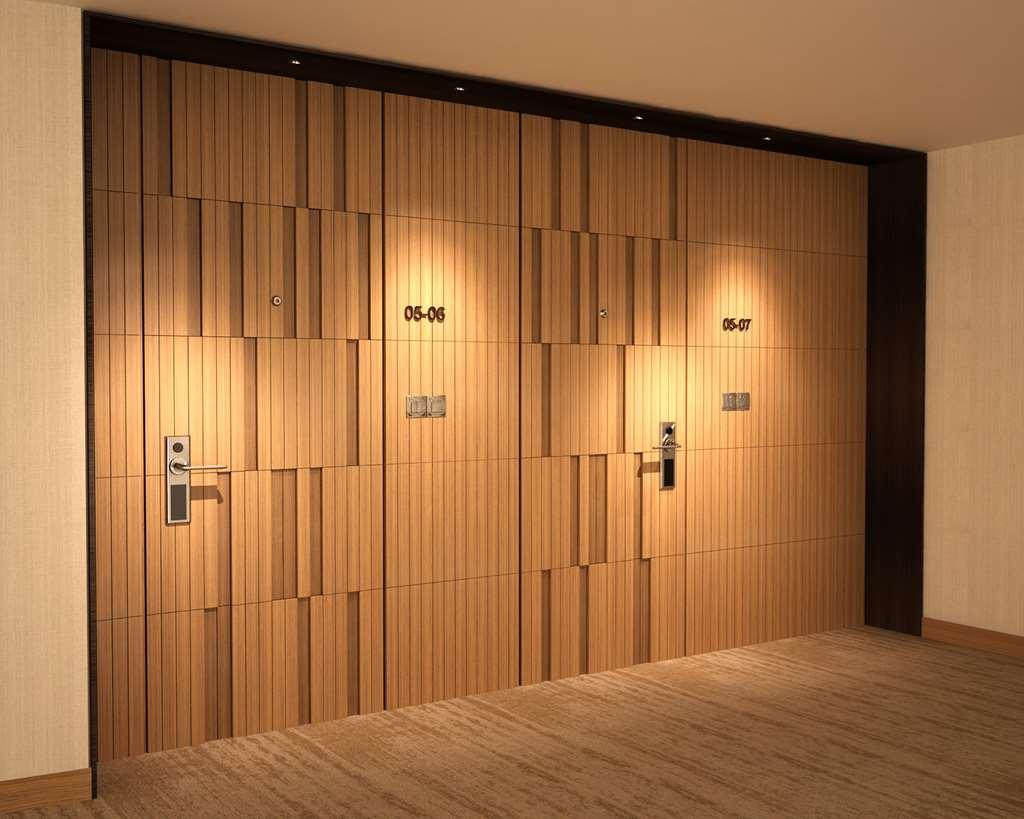 พาร์ค ไฮแอท โดฮา Hotel ห้อง รูปภาพ A door with a door viewer